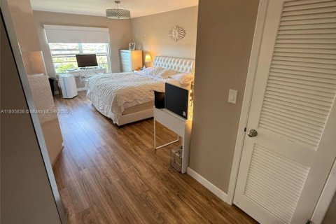 Copropriété à vendre à Miami, Floride: 3 chambres, 178.84 m2 № 1935557 - photo 28