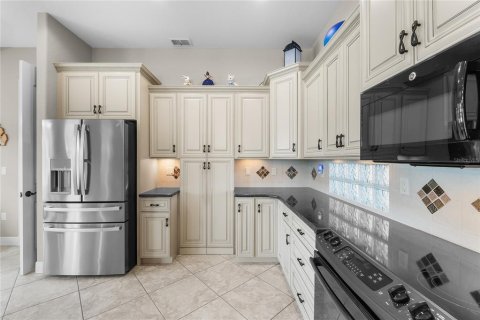 Villa ou maison à vendre à Polk City, Floride: 2 chambres, 268.21 m2 № 2223111 - photo 25