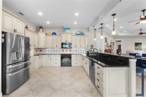Villa ou maison à vendre à Polk City, Floride: 2 chambres, 268.21 m2 № 2223111 - photo 24