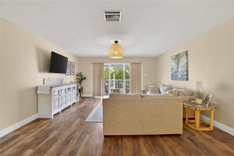 Condominio en venta en Palm Harbor, Florida, 2 dormitorios, 141.03 m2 № 2112829 - foto 16
