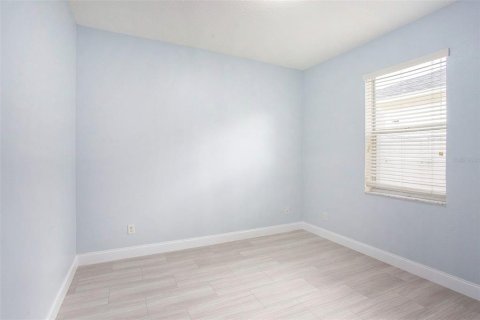 House in Tarpon Springs, Florida 4 bedrooms, 180.23 sq.m. № 1347192 - photo 18