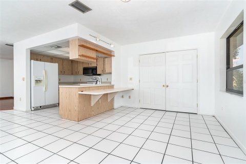 House in Englewood, Florida 2 bedrooms, 123 sq.m. № 1801861 - photo 12
