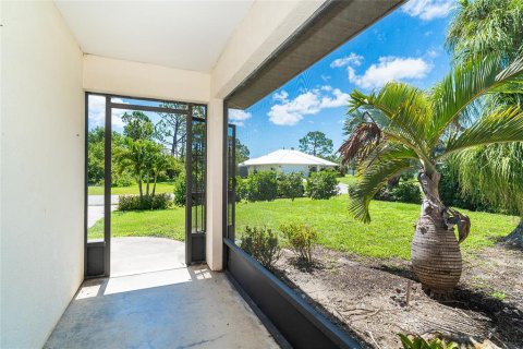House in Englewood, Florida 2 bedrooms, 123 sq.m. № 1801861 - photo 4