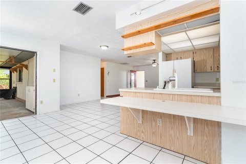 House in Englewood, Florida 2 bedrooms, 123 sq.m. № 1801861 - photo 16