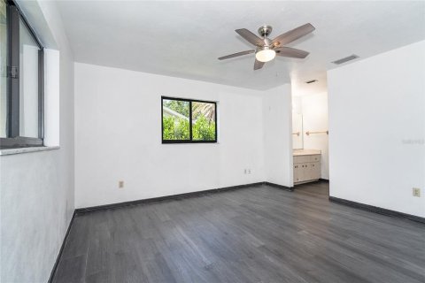 House in Englewood, Florida 2 bedrooms, 123 sq.m. № 1801861 - photo 26