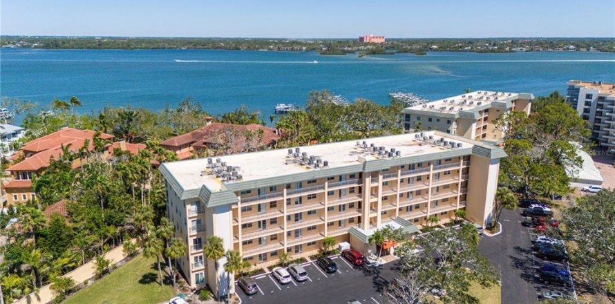 Condominio en Sarasota, Florida, 1 dormitorio № 1585836