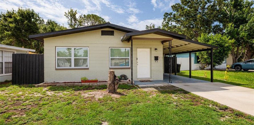 House in Saint Petersburg, Florida 2 bedrooms, 66.89 sq.m. № 1786619