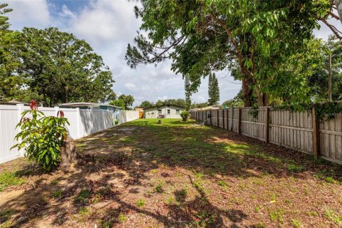 House in Saint Petersburg, Florida 2 bedrooms, 66.89 sq.m. № 1786619 - photo 26