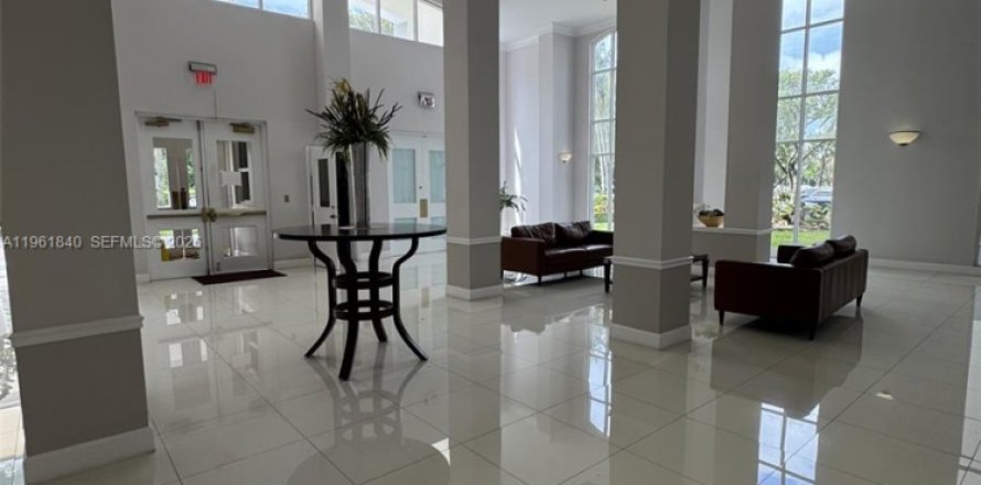 Condominio en Doral, Florida, 3 dormitorios  № 2024655