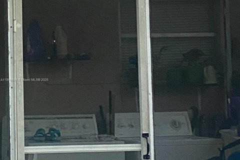 Copropriété à vendre à Miami, Floride: 2 chambres, 70.61 m2 № 1953798 - photo 17