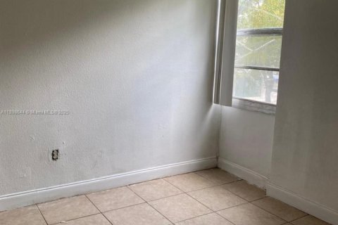 Copropriété à vendre à Miami, Floride: 2 chambres, 70.61 m2 № 1953798 - photo 11