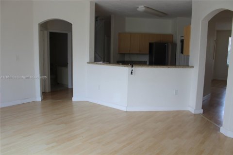 Touwnhouse à vendre à Doral, Floride: 4 chambres, 214.23 m2 № 1857018 - photo 8