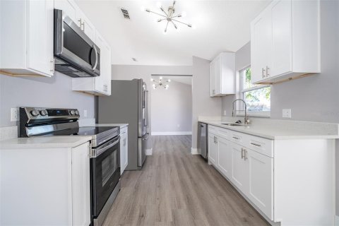 Casa en venta en Kissimmee, Florida, 3 dormitorios, 153.66 m2 № 1831313 - foto 12