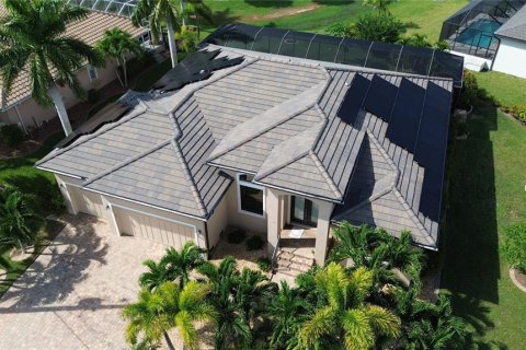 House in Punta Gorda, Florida 3 bedrooms, 213.86 sq.m. № 2358415