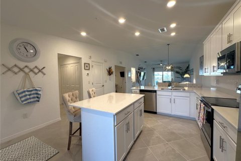 Apartamento en alquiler en Punta Gorda, Florida, 2 dormitorios, 145.76 m2 № 1812996 - foto 5