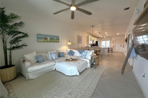 Apartamento en alquiler en Punta Gorda, Florida, 2 dormitorios, 145.76 m2 № 1812996 - foto 10