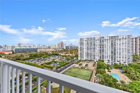 Condo in Aventura, Florida, 1 bedroom  № 1895861 - photo 3