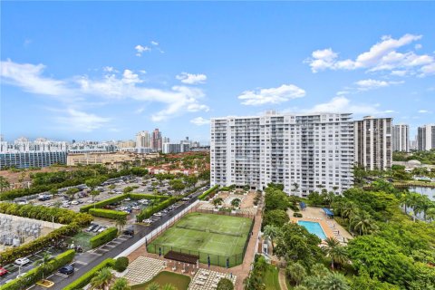 Condo in Aventura, Florida, 1 bedroom  № 1895861 - photo 5
