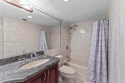 Condo in Aventura, Florida, 1 bedroom  № 1895861 - photo 28