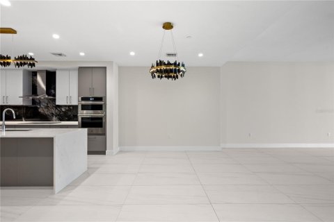Copropriété à louer à Saint Petersburg, Floride: 2 chambres, 179.77 m2 № 2342770 - photo 17