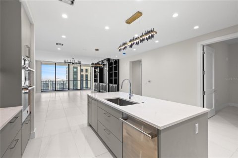Copropriété à louer à Saint Petersburg, Floride: 2 chambres, 179.77 m2 № 2342770 - photo 10