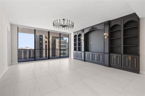 Copropriété à louer à Saint Petersburg, Floride: 2 chambres, 179.77 m2 № 2342770 - photo 6