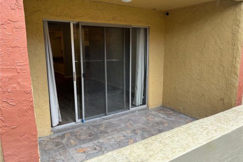 Condo in Casselberry, Florida, 2 bedrooms  № 2384167 - photo 7