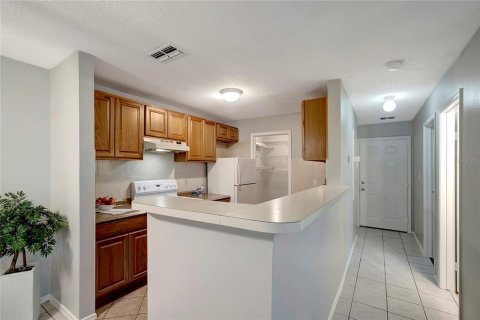 Condo in Saint Petersburg, Florida, 2 bedrooms  № 1677861 - photo 6
