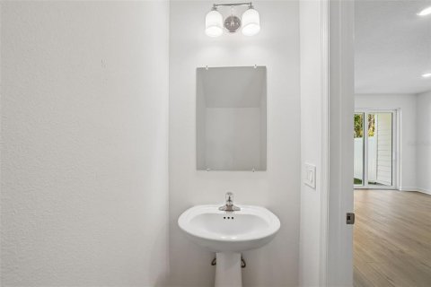 Adosado en venta en Tampa, Florida, 3 dormitorios, 144.65 m2 № 2198825 - foto 16