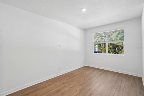 Adosado en venta en Tampa, Florida, 3 dormitorios, 144.65 m2 № 2198825 - foto 6