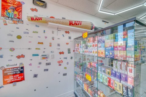 Immobilier commercial à vendre à Sweetwater, Floride № 1934899 - photo 18