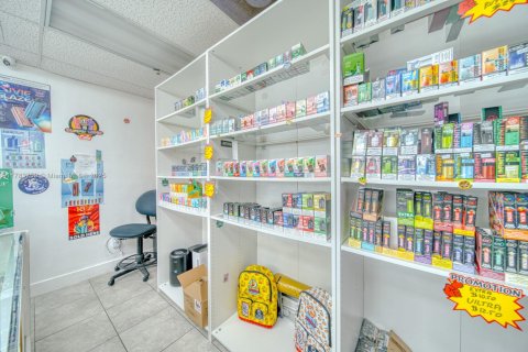 Immobilier commercial à vendre à Sweetwater, Floride № 1934899 - photo 12