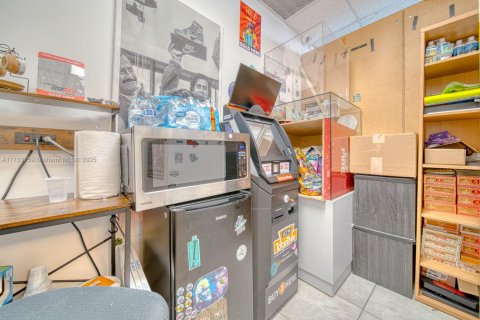 Immobilier commercial à vendre à Sweetwater, Floride № 1934899 - photo 19