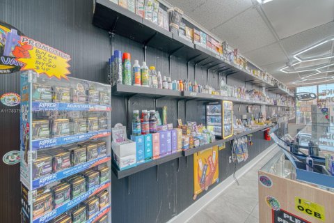 Immobilier commercial à vendre à Sweetwater, Floride № 1934899 - photo 15