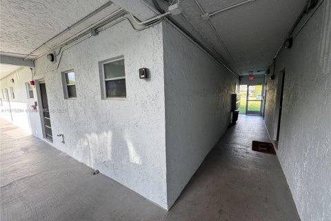 Copropriété à louer à Plantation, Floride: 1 chambre, 85.93 m2 № 1971661 - photo 4