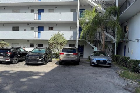 Copropriété à louer à Plantation, Floride: 1 chambre, 85.93 m2 № 1971661 - photo 2