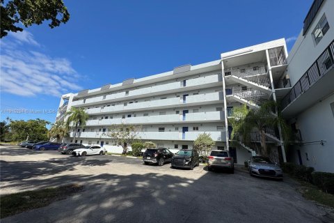 Copropriété à louer à Plantation, Floride: 1 chambre, 85.93 m2 № 1971661 - photo 1