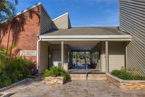 Condo in Saint Petersburg, Florida, 1 bedroom  № 1838047 - photo 13