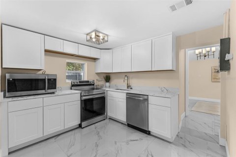 House in Holly Hill, Florida 3 bedrooms, 101.17 sq.m. № 1870135 - photo 9