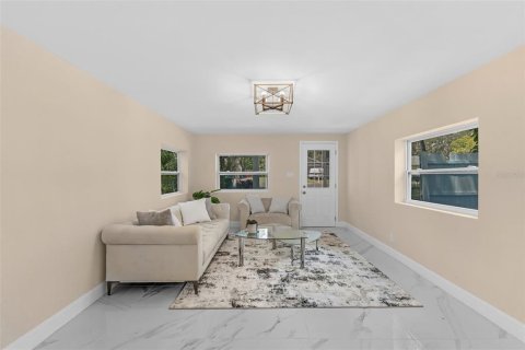 House in Holly Hill, Florida 3 bedrooms, 101.17 sq.m. № 1870135 - photo 4