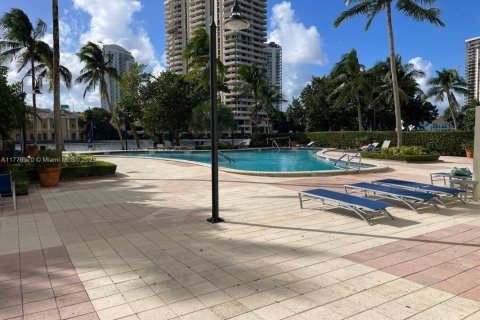 Copropriété à vendre à Sunny Isles Beach, Floride: 1 chambre, 92.9 m2 № 1940514 - photo 19