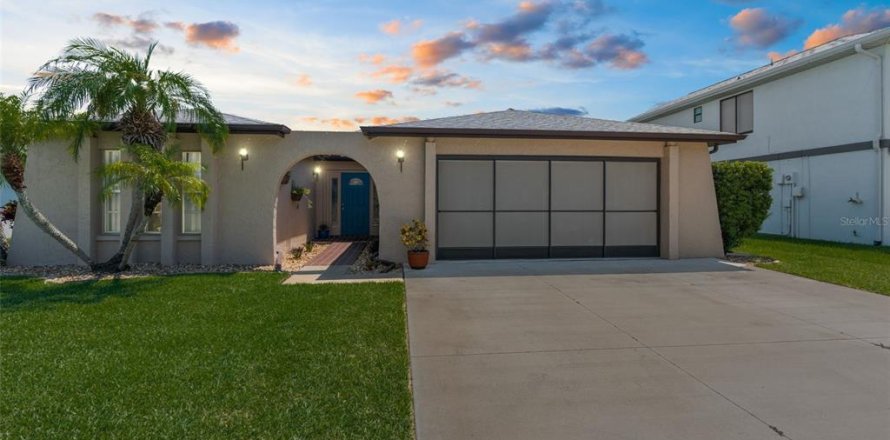 Casa en Hudson, Florida 2 dormitorios, 156.08 m2 № 1912173