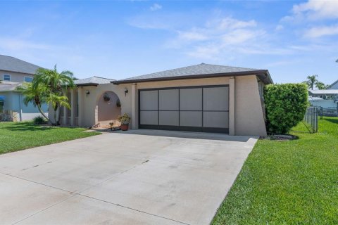 Casa en venta en Hudson, Florida, 2 dormitorios, 156.08 m2 № 1912173 - foto 4