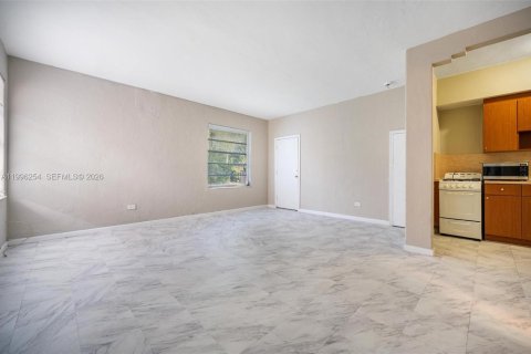 Villa ou maison à louer à Miami Beach, Floride: 37.16 m2 № 2058220 - photo 2