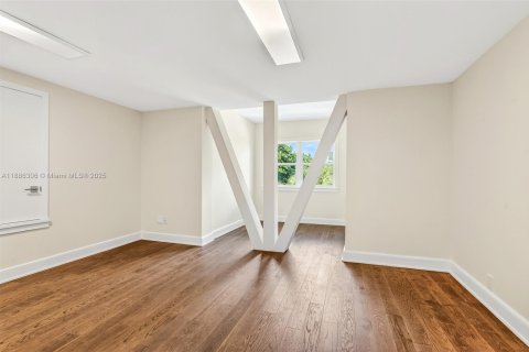 Casa en venta en Vero Beach, Florida, 5 dormitorios, 445.93 m2 № 1933430 - foto 21