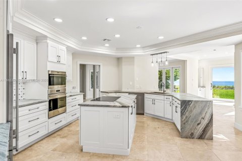 Casa en venta en Vero Beach, Florida, 5 dormitorios, 445.93 m2 № 1933430 - foto 7