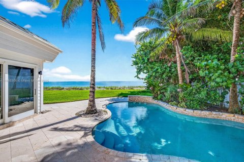 Casa en venta en Vero Beach, Florida, 5 dormitorios, 445.93 m2 № 1933430 - foto 29