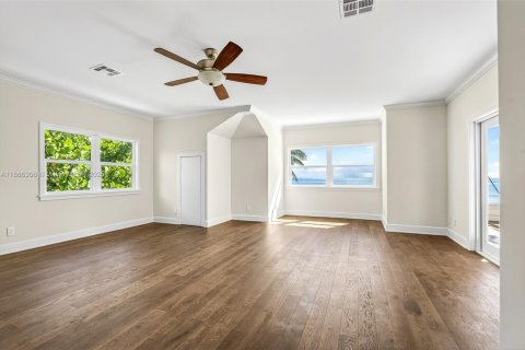 Casa en venta en Vero Beach, Florida, 5 dormitorios, 445.93 m2 № 1933430 - foto 19