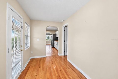 House in Saint Petersburg, Florida 3 bedrooms, 153.1 sq.m. № 2352321 - photo 28