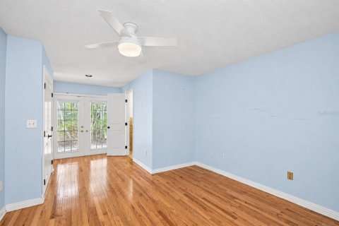 House in Saint Petersburg, Florida 3 bedrooms, 153.1 sq.m. № 2352321 - photo 23
